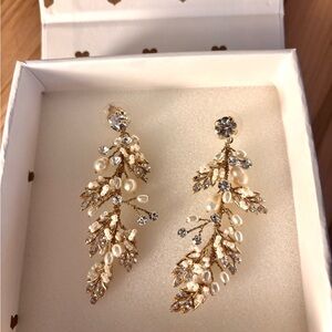 UNTAMED PETALS BY AMANDA JUDGE Gold and Pearl Leaf Earrings